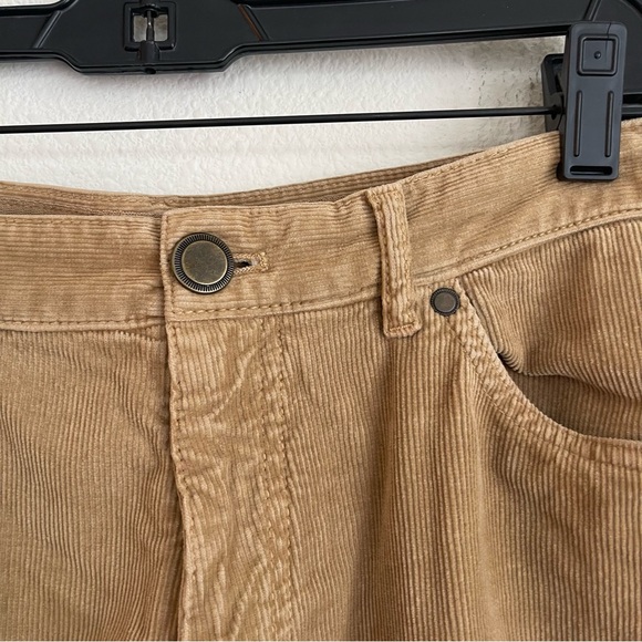 LEDBURY 5 Pocket Franklin Corduroy Pants - Picture 6 of 6